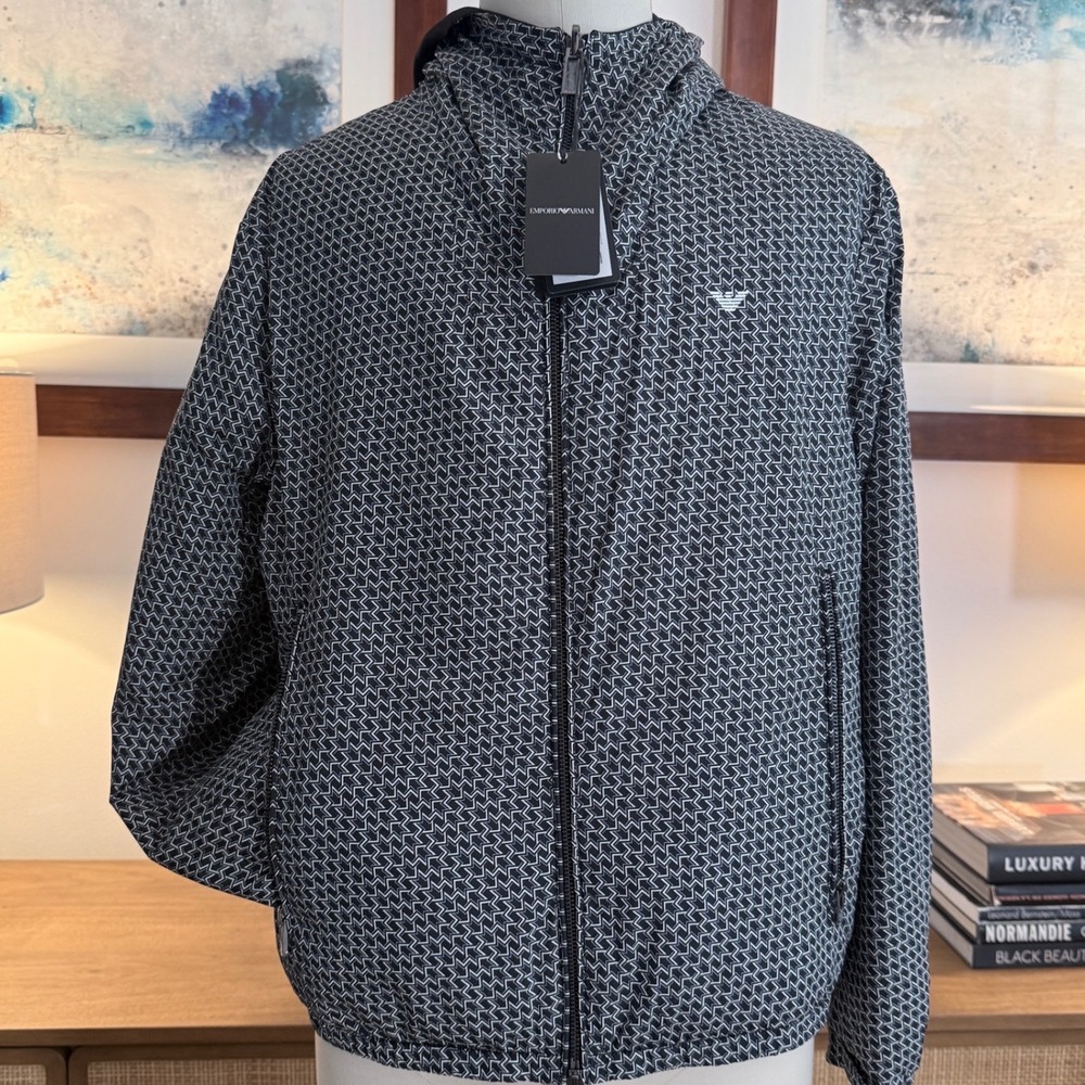 Emporio Armani Reversible Hooded Jacket 7V1B70 Black Geometric Star Print sz 56